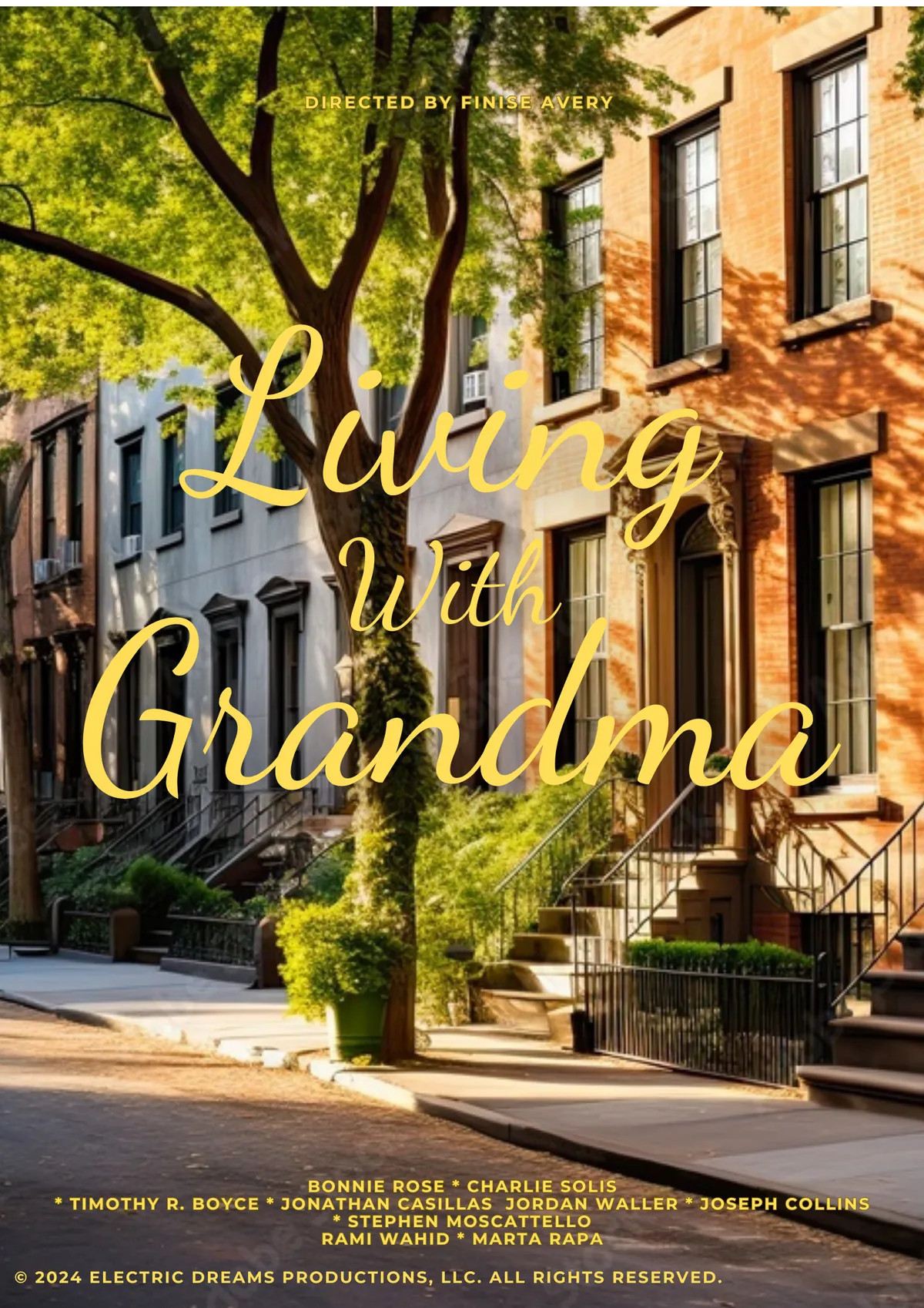 living-with-grandma-poster Affiche du film Living With Grandma : une rue new-yorkaise bordée d’arbres et de façades en brique, le titre calligraphié en lettres dorées.